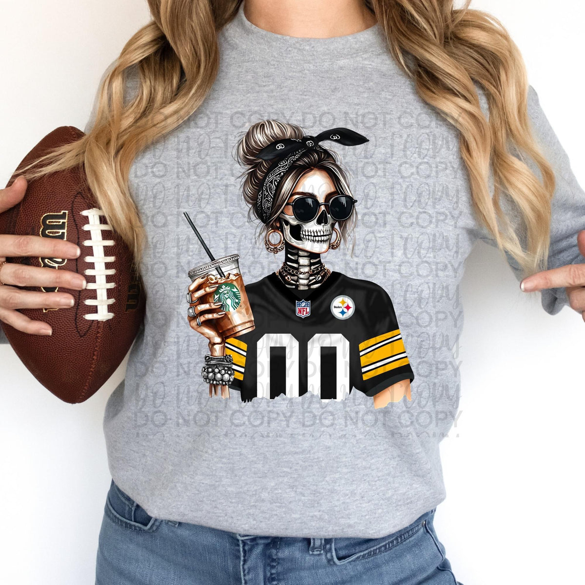 FOOTBALL SKULLIE CHIC T-SHIRT
