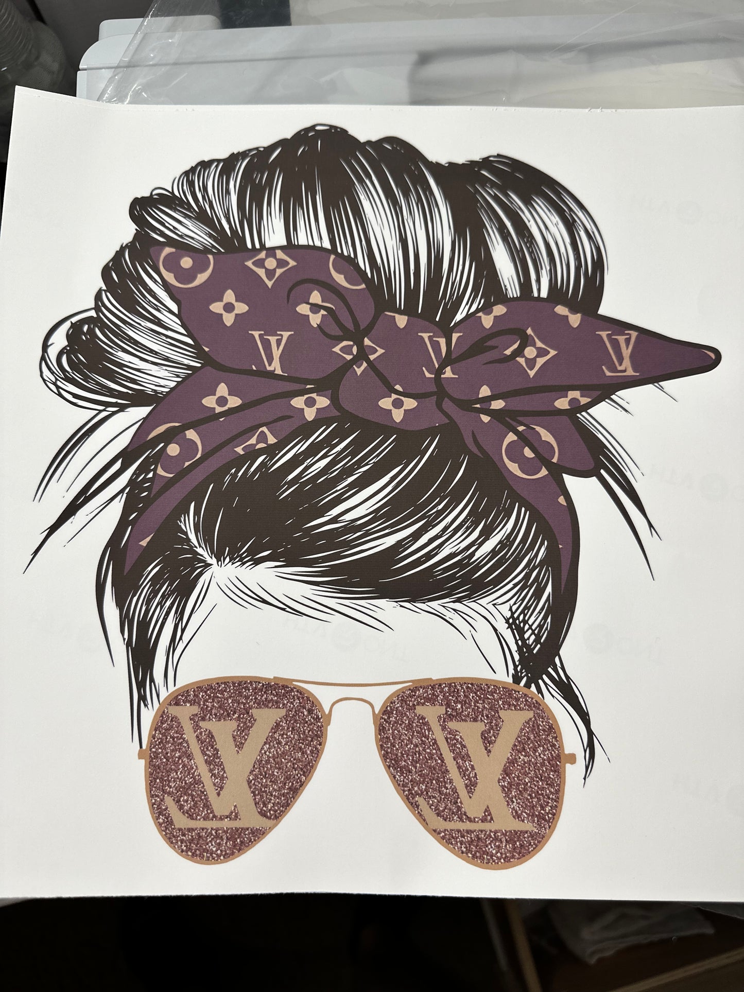 GIRL WHO LOVES GLITTER!